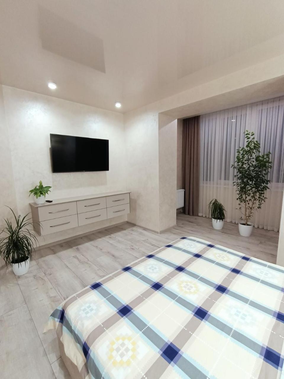 2К Шикарний Люкс! Apartment คเมลไนป์สกาเย ภายนอก รูปภาพ