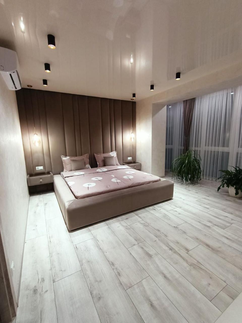 2К Шикарний Люкс! Apartment คเมลไนป์สกาเย ภายนอก รูปภาพ